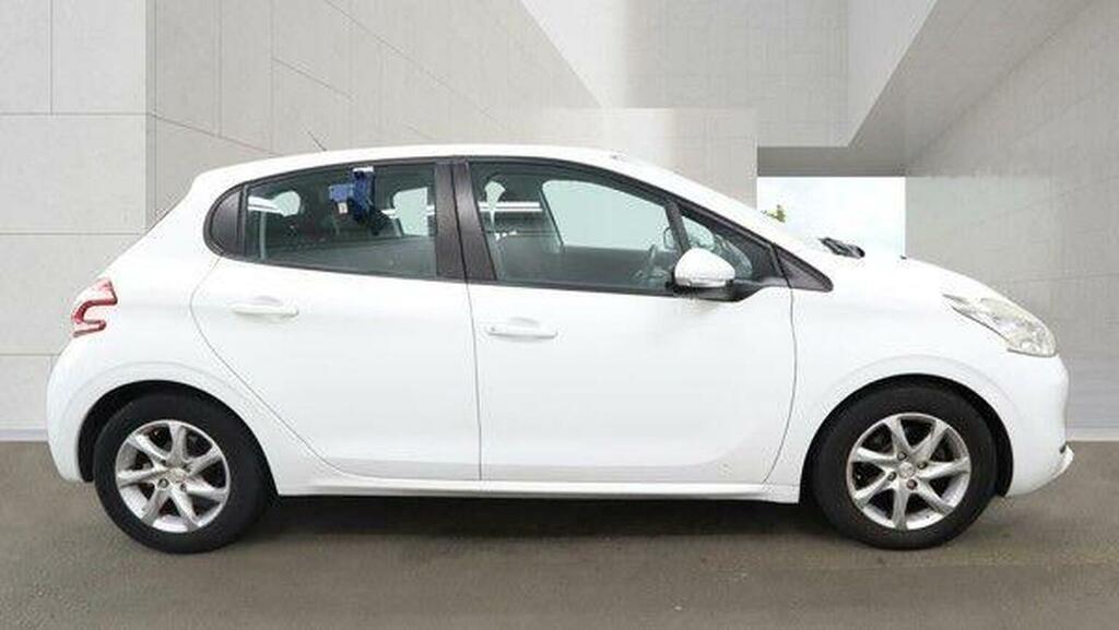 Peugeot 208 1.4 Vti Active Euro 5 White #5