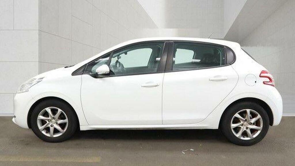 Peugeot 208 1.4 Vti Active Euro 5 White #6