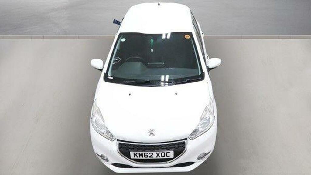 Peugeot 208 1.4 Active Hdi 68 Bhp Blue #7
