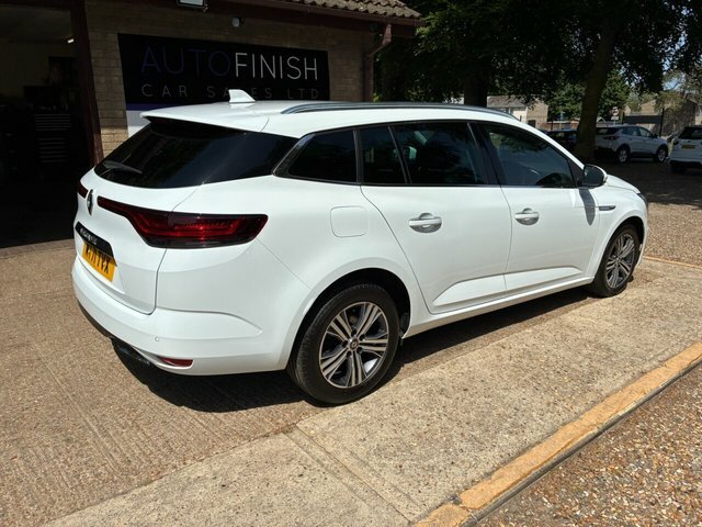 Renault Megane 1.5 Blue Dci Iconic Sport Tourer White #6