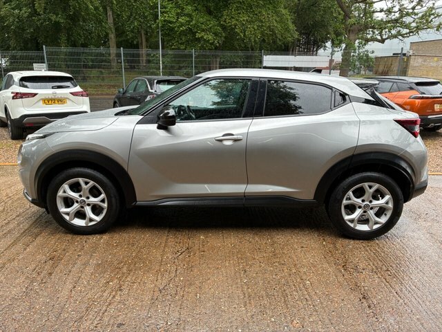 Nissan Juke 1.0 Dig-t N-connecta Suv Dct Euro YE22LSC Silver #3