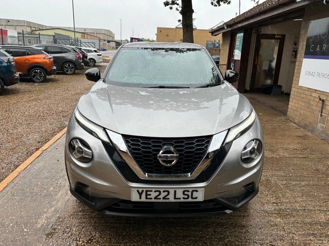 Nissan Juke 1.0 Dig-t N-connecta Suv Dct Euro YE22LSC Silver #2