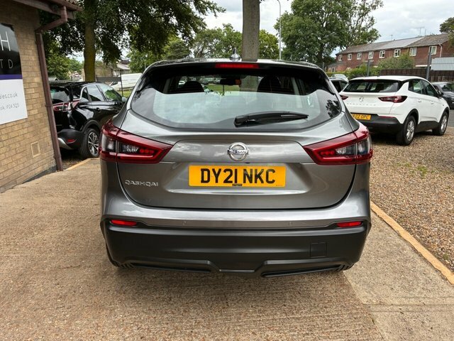 Nissan Qashqai 1.3 Dig-t Acenta Premium Suv Eur DY21NKC Grey #5
