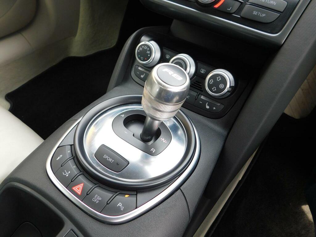 Audi R8 R8 Quattro V10 Black #28