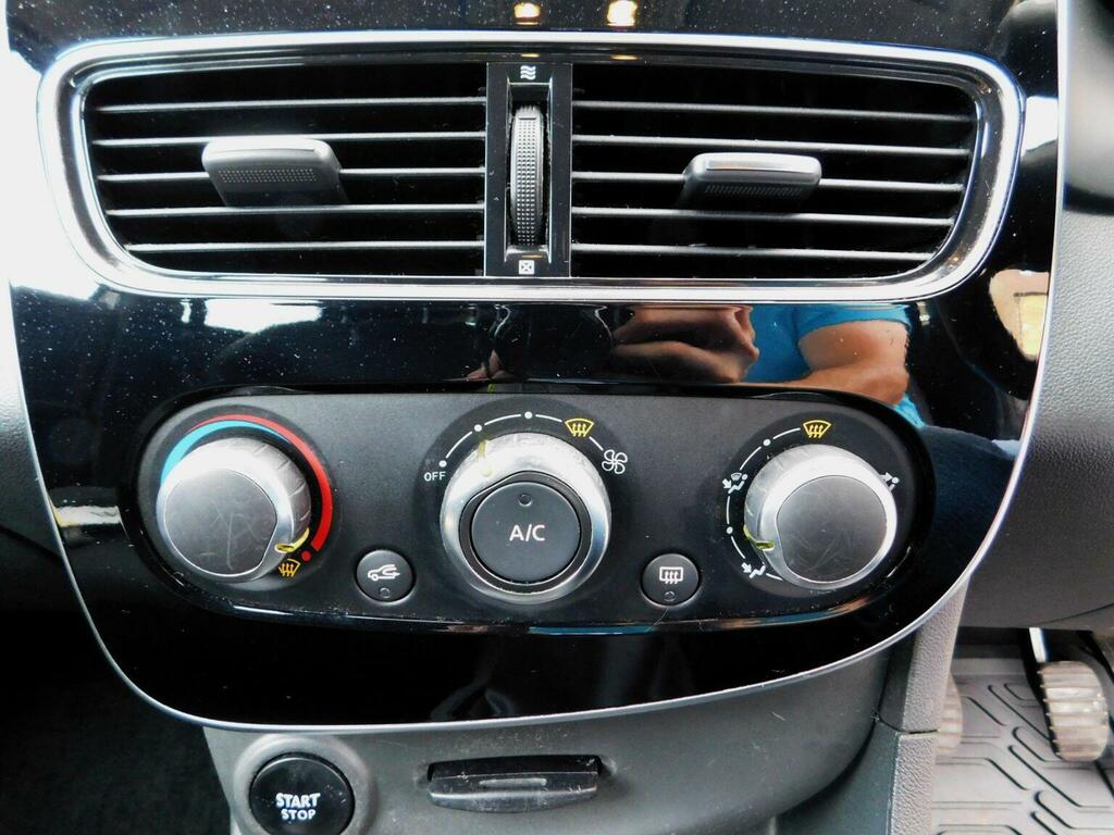 Renault Clio Hatchback Blue #176