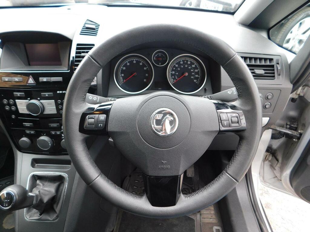 Vauxhall Zafira 1.8 16V Exclusiv Euro 5 Silver #4