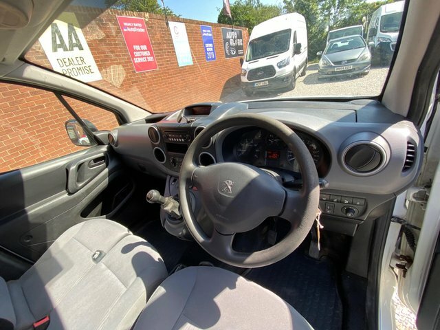 Peugeot Partner Bluehdi 750 Se L2 White #6