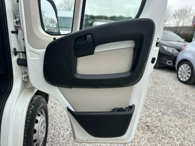 Citroen Relay White #17