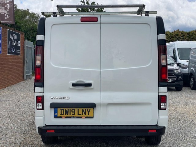 Vauxhall Vivaro Cdti 2700 Biturbo Ecotec DW19LNY White #5
