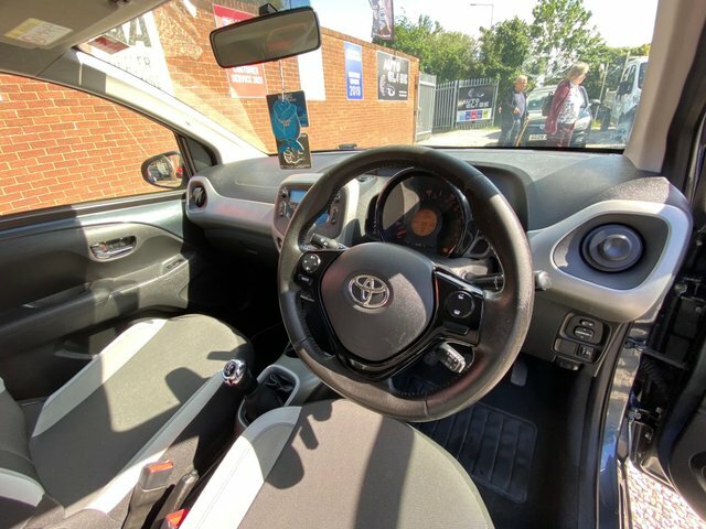 Toyota Aygo Vvt-i X-play Euro 6 Grey #6