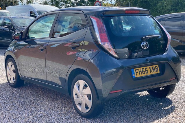 Toyota Aygo Vvt-i X-play Euro 6 Grey #3