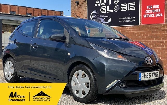 Toyota Aygo Vvt-i X-play Euro 6 Grey