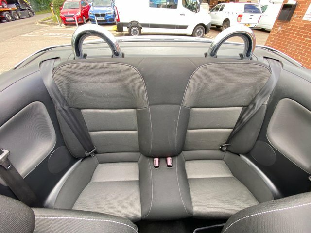 Peugeot 207 CC 1.6 Vti Active Red #10