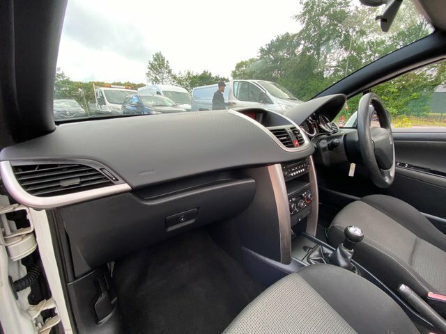 Peugeot 207 CC 1.6 Vti Active Red #14