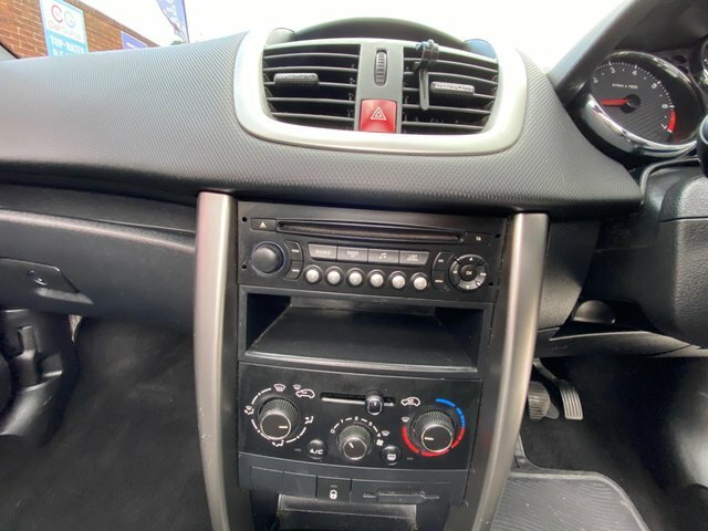 Peugeot 207 CC 1.6 Vti Active Red #27