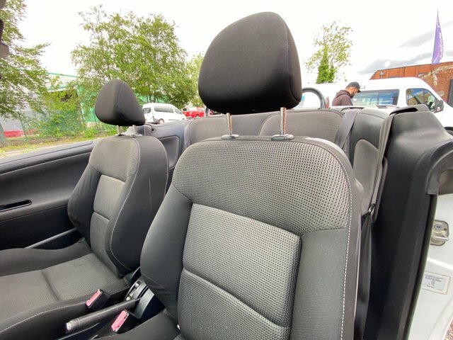 Peugeot 207 CC 1.6 Vti Active Red #13