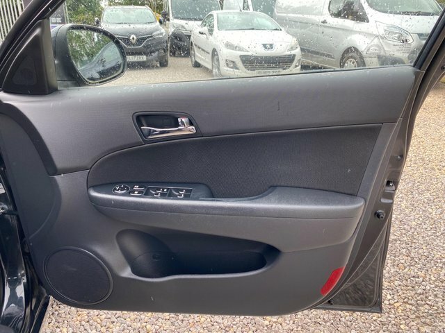 Hyundai I30 1.4 Comfort Black #33