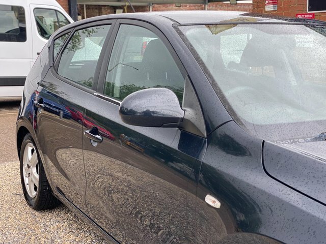Hyundai I30 1.4 Comfort Black #46