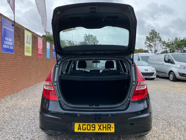 Hyundai I30 1.4 Comfort Black #14