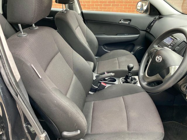 Hyundai I30 1.4 Comfort Black #36
