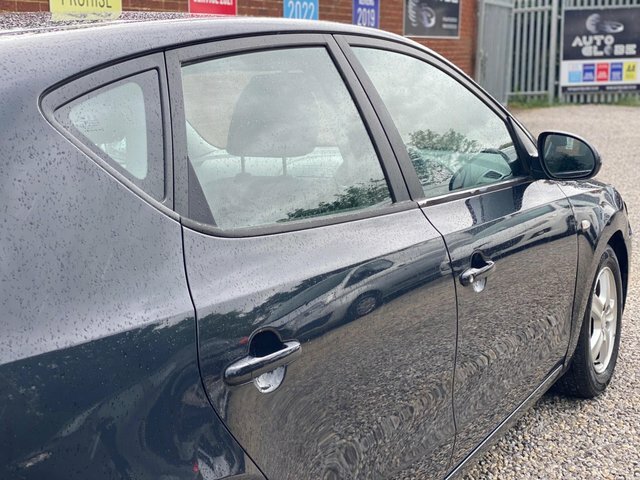 Hyundai I30 1.4 Comfort Black #35