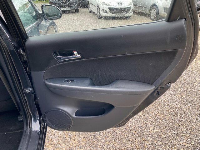 Hyundai I30 1.4 Comfort Black #22