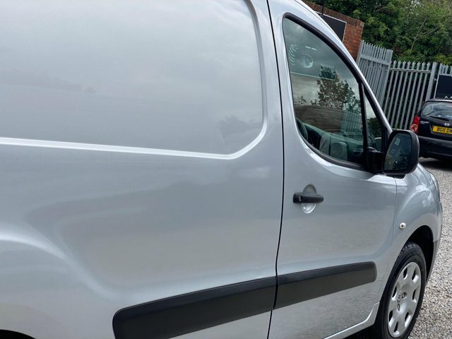 Peugeot Partner Mpv White #47