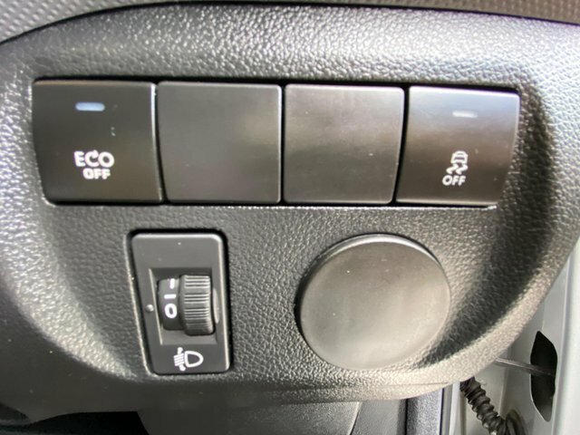 Peugeot Partner Mpv White #13