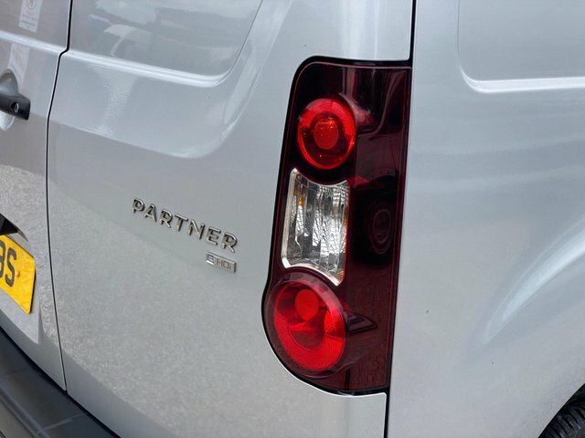 Peugeot Partner Mpv White #49