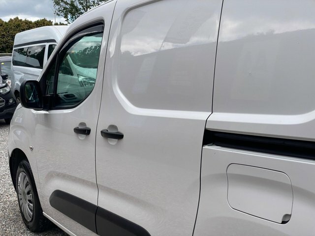Citroen Berlingo Mpv Black #41