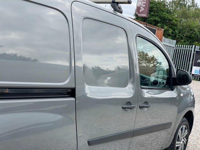 Renault Kangoo Maxi Combi Van 1.5 Dci Energy Ll21 Business Crew Van Eu White #49