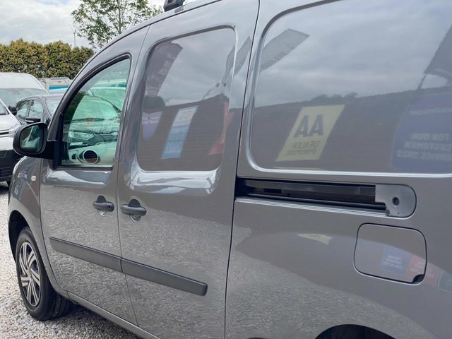 Renault Kangoo Maxi Combi Van 1.5 Dci Energy Ll21 Business Crew Van Eu White #51