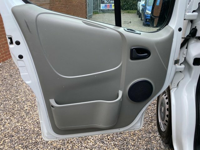 Nissan Primastar 2.0 Dci 3000 White #36