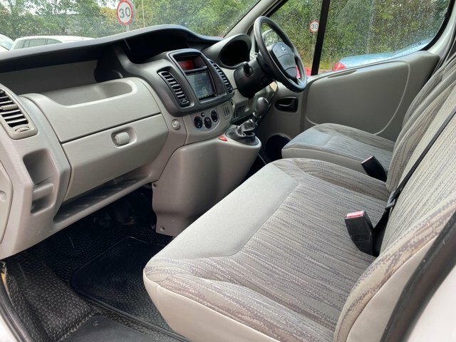 Nissan Primastar 2.0 Dci 3000 White #8