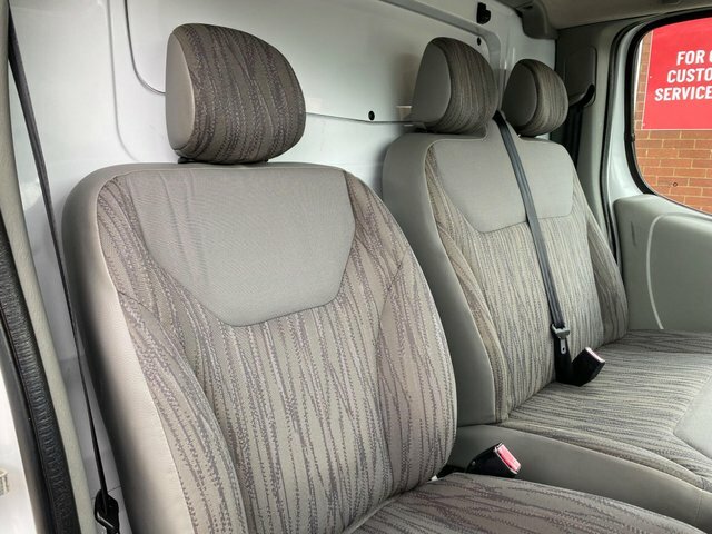 Nissan Primastar 2.0 Dci 3000 White #29