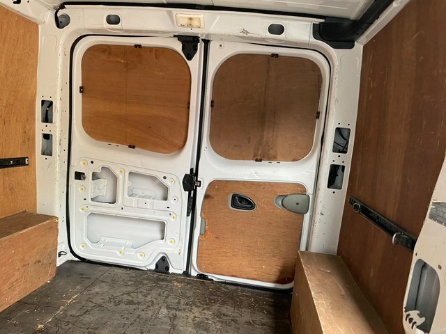 Nissan Primastar 2.0 Dci 3000 White #42