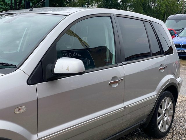 Ford Fusion Zetec Silver #36