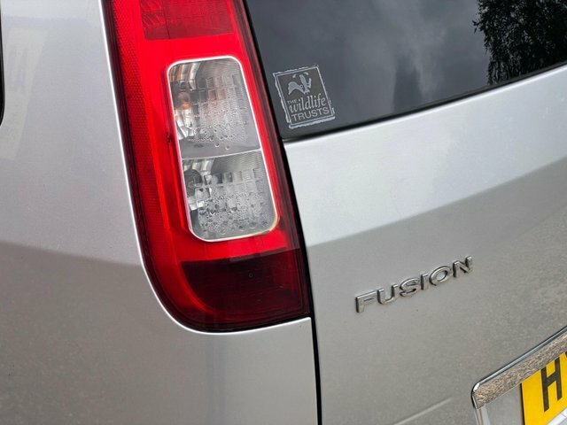 Ford Fusion Zetec Silver #42