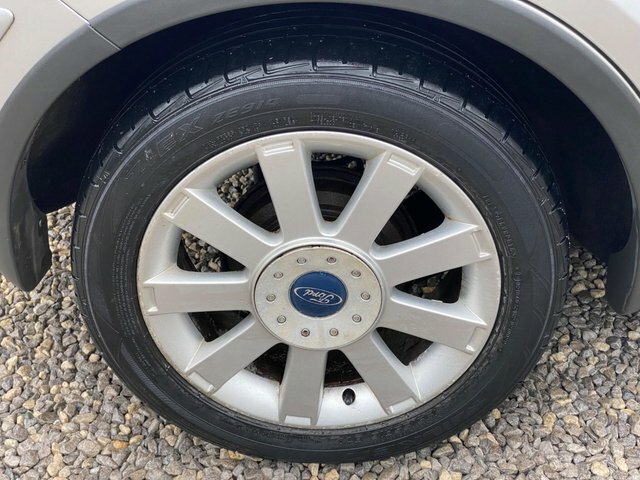 Ford Fusion Zetec Silver #55