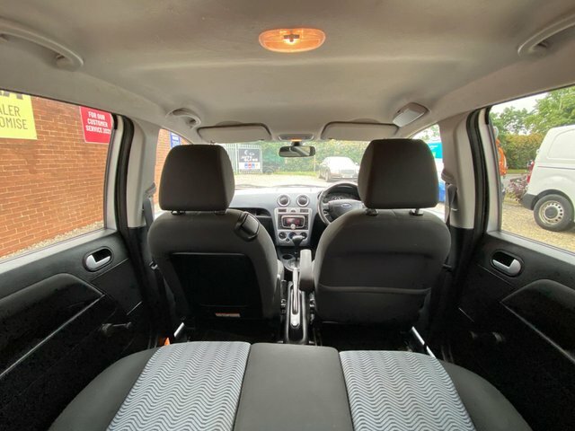 Ford Fusion Zetec Silver #12