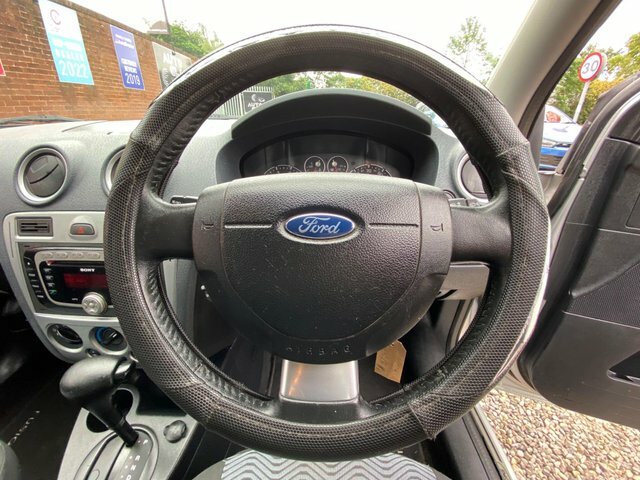 Ford Fusion Zetec Silver #24