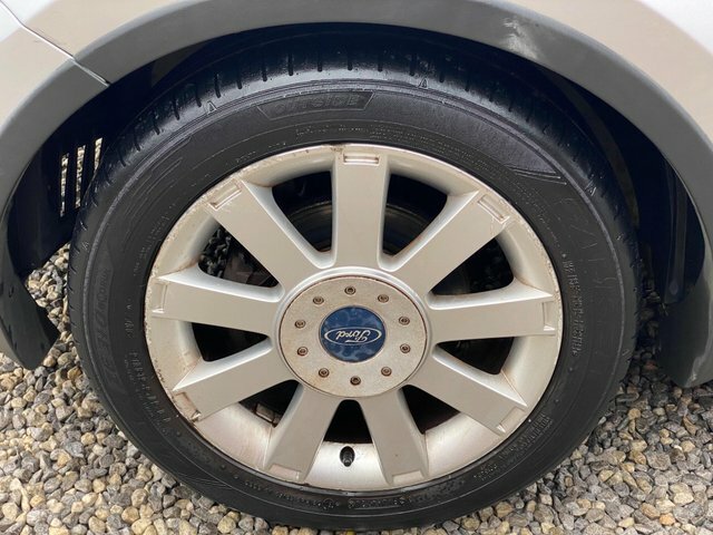 Ford Fusion Zetec Silver #53