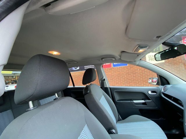 Ford Fusion Zetec Silver #33
