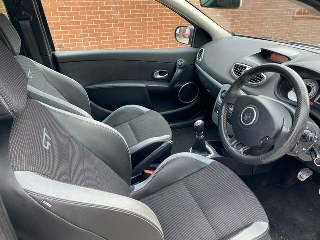 Renault Clio 1.2 16V Extreme Hatchback 139 G Red #7