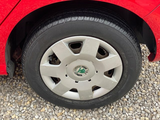 Skoda Fabia 1.2 Htp 12V Ambiente Red #52