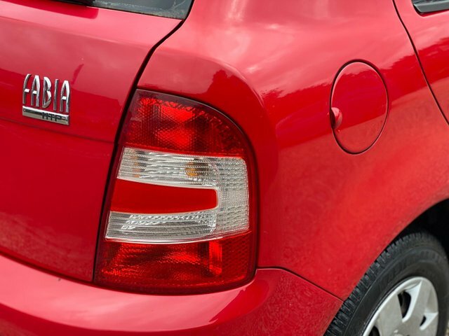 Skoda Fabia 1.2 Htp 12V Ambiente Red #25