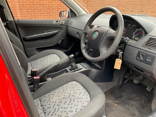 Skoda Fabia 1.2 Htp 12V Ambiente Red #27