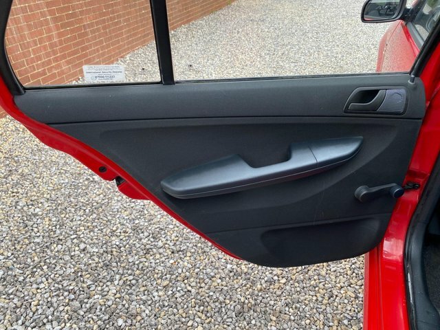 Skoda Fabia 1.2 Htp 12V Ambiente Red #41