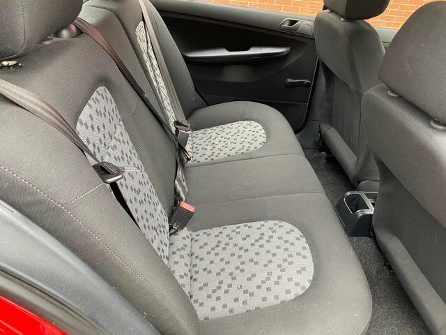 Skoda Fabia 1.2 Htp 12V Ambiente Red #12