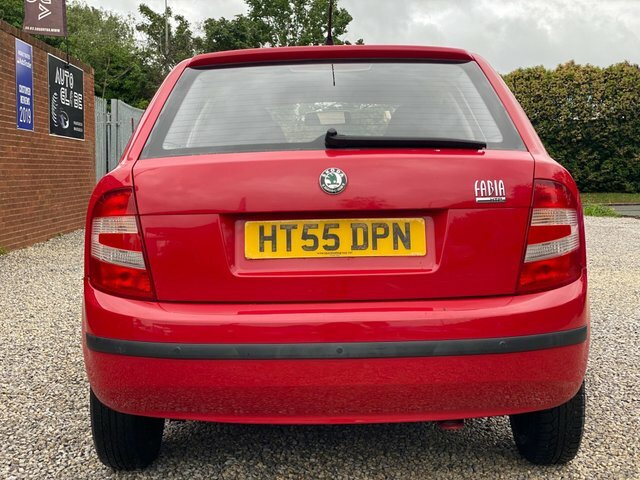 Skoda Fabia 1.2 Htp 12V Ambiente Red #17